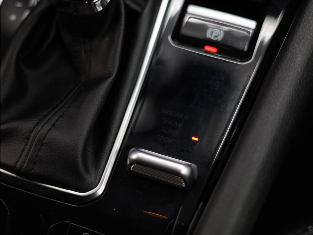 Jeep Compass 4xe 190 Plug-in Hybrid Electric Limited thumbnail 28