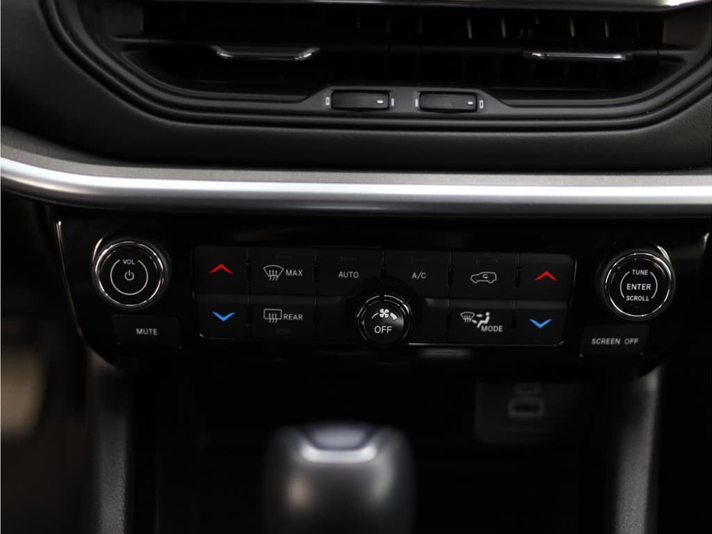 Jeep Compass 4xe 190 Plug-in Hybrid Electric Limited thumbnail 30