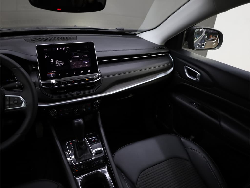 Jeep Compass 4xe 190 Plug-in Hybrid Electric Limited thumbnail 37