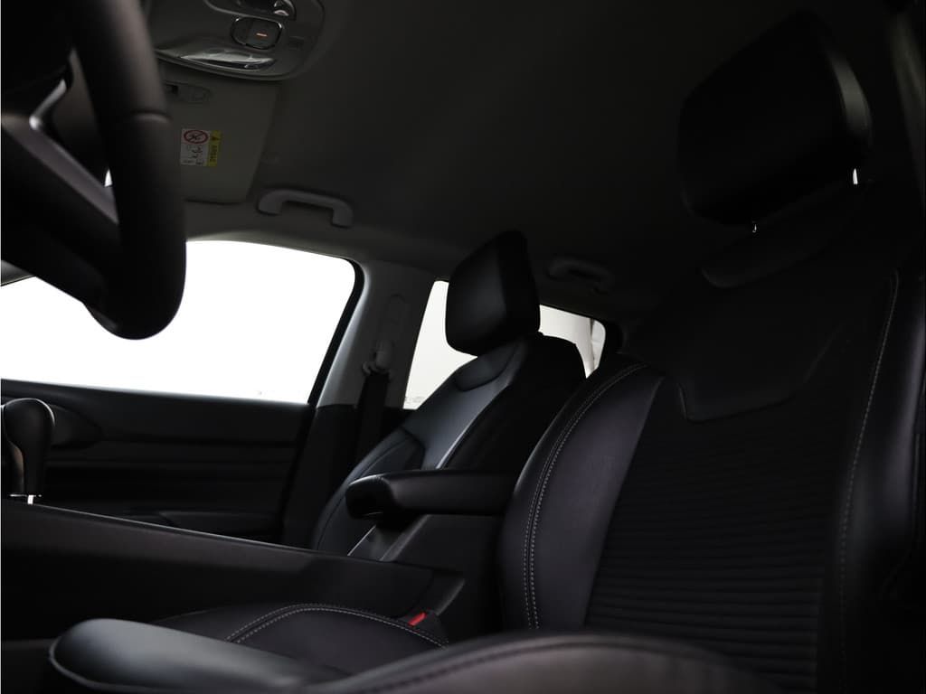 Jeep Compass 4xe 190 Plug-in Hybrid Electric Limited thumbnail 7