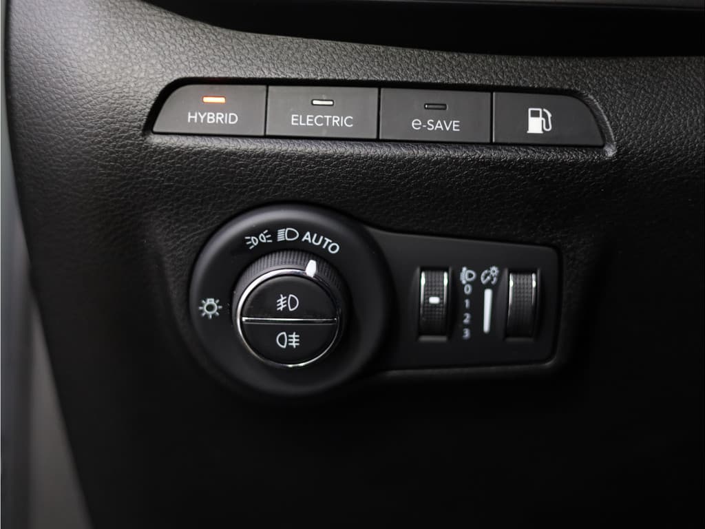 Jeep Compass 4xe 190 Plug-in Hybrid Electric Limited 80th Anniversary thumbnail 11