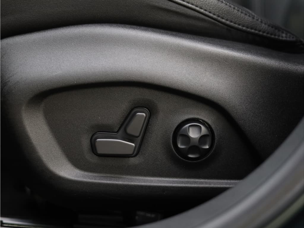 Jeep Compass 4xe 190 Plug-in Hybrid Electric Limited 80th Anniversary thumbnail 12