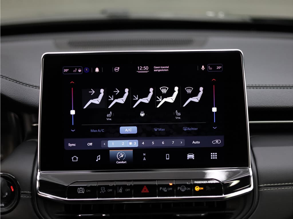 Jeep Compass 4xe 190 Plug-in Hybrid Electric Limited 80th Anniversary thumbnail 19