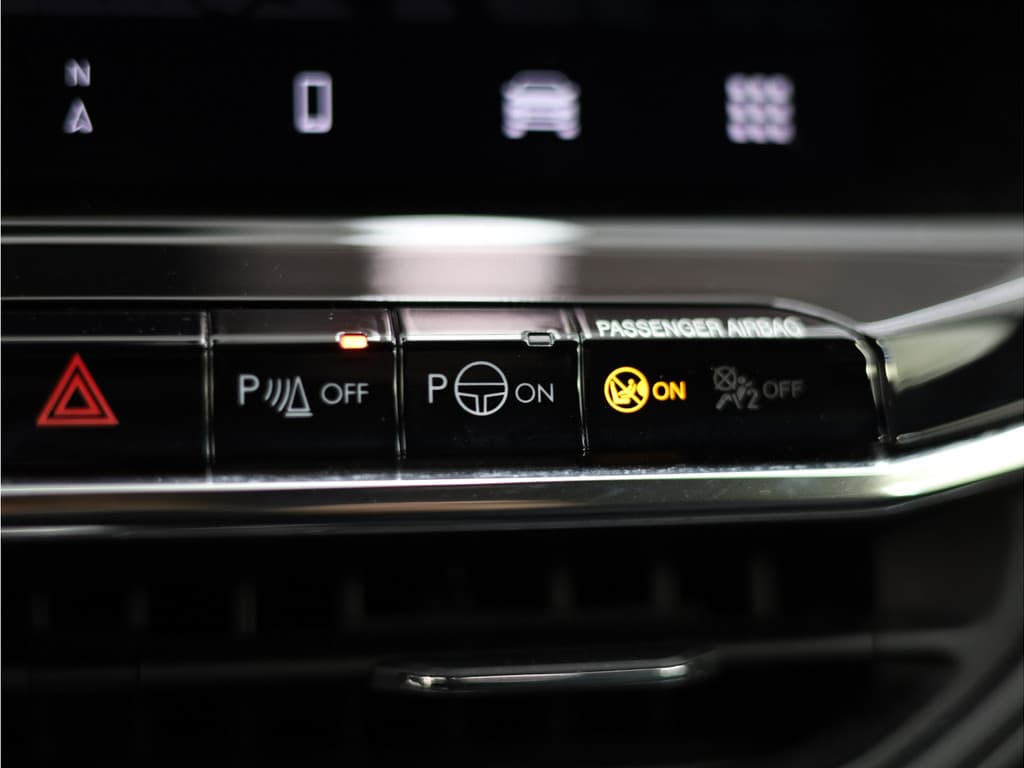 Jeep Compass 4xe 190 Plug-in Hybrid Electric Limited 80th Anniversary thumbnail 22