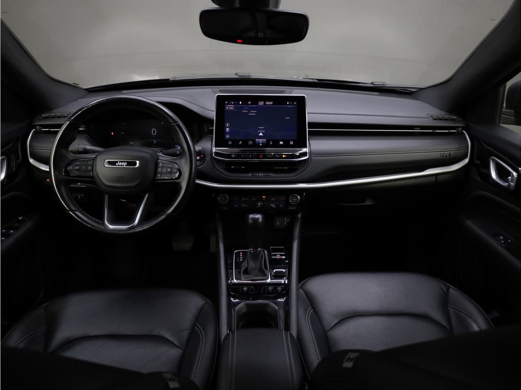 Jeep Compass 4xe 190 Plug-in Hybrid Electric Limited 80th Anniversary thumbnail 5