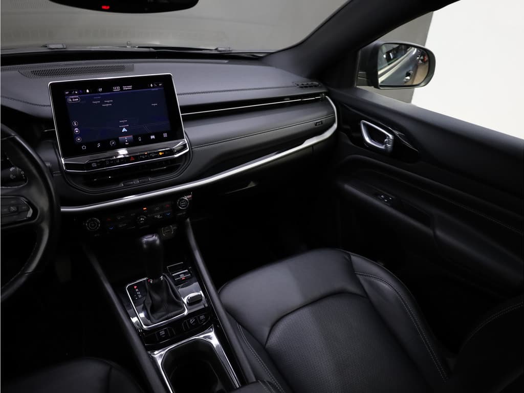 Jeep Compass 4xe 190 Plug-in Hybrid Electric Limited 80th Anniversary thumbnail 7