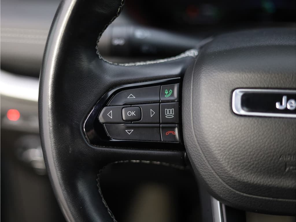 Jeep Compass 4xe 190 Plug-in Hybrid Electric Limited 80th Anniversary thumbnail 8