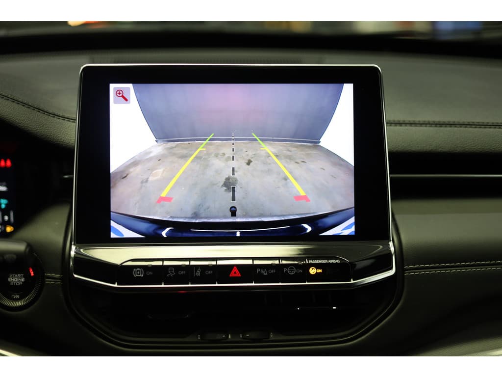 Jeep Compass 4xe 240 Plug-in Hybrid Electric S thumbnail 13