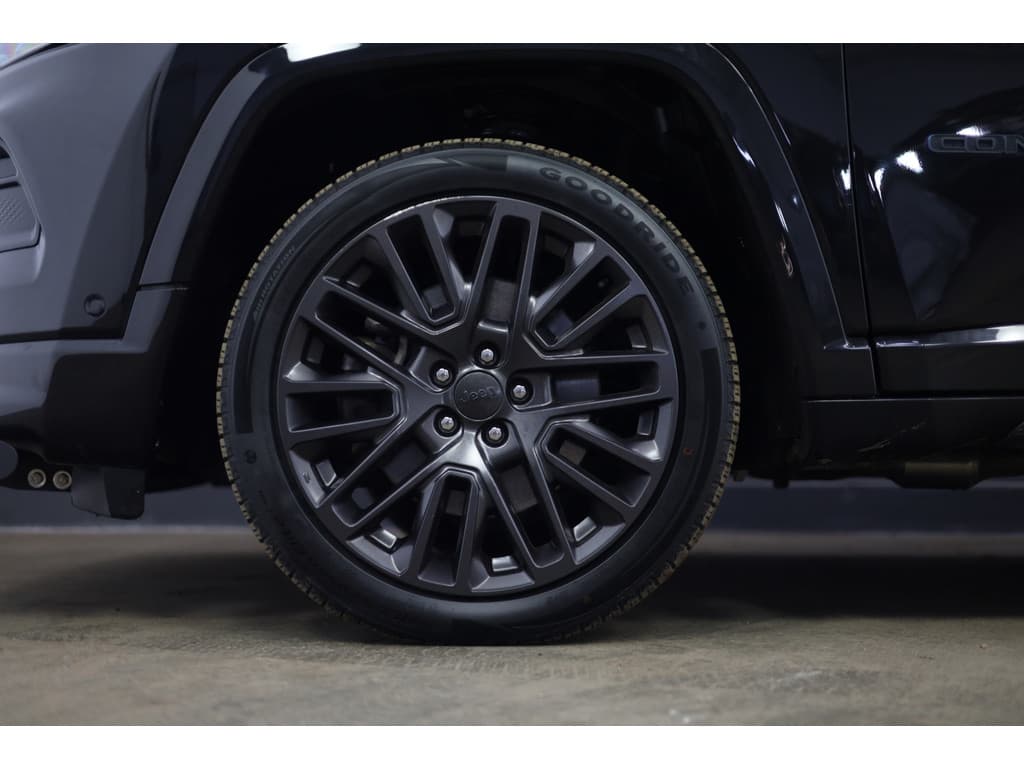 Jeep Compass 4xe 240 Plug-in Hybrid Electric S thumbnail 22