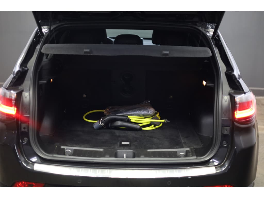 Jeep Compass 4xe 240 Plug-in Hybrid Electric S thumbnail 26