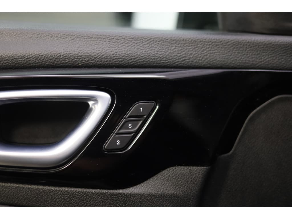 Jeep Compass 4xe 240 Plug-in Hybrid Electric S thumbnail 29