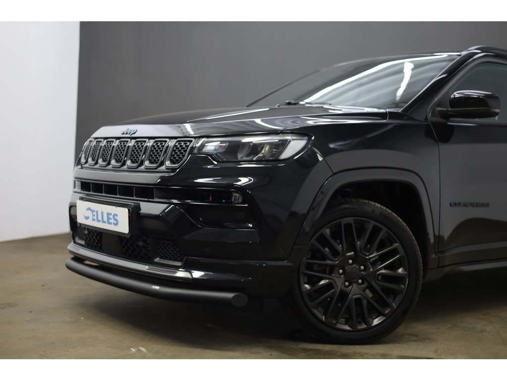 Jeep Compass 4xe 240 Plug-in Hybrid Electric S thumbnail 4