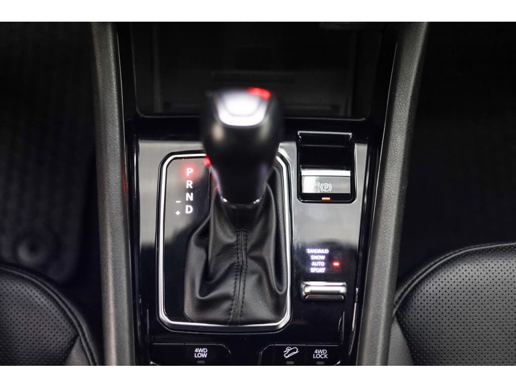 Jeep Compass 4xe 240 Plug-in Hybrid Electric S thumbnail 36