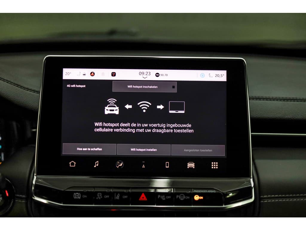 Jeep Compass 4xe 240 Plug-in Hybrid Electric S thumbnail 8