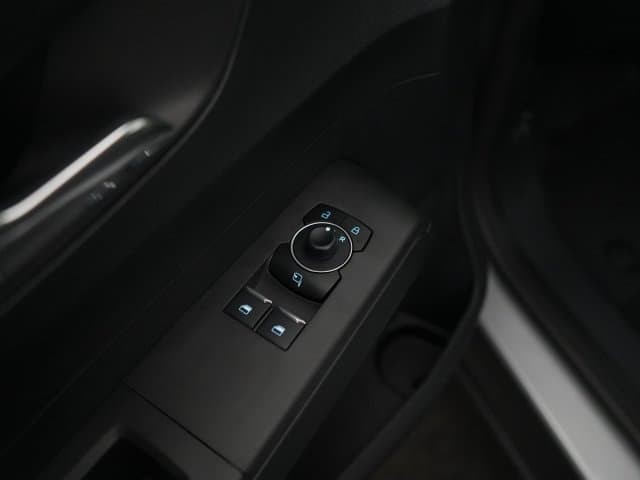 Ford E-Transit Courier Limited 44 kWh thumbnail 11