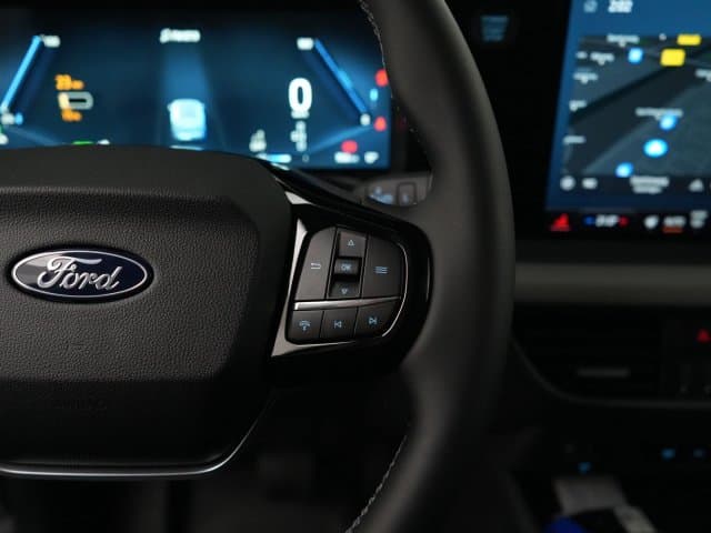 Ford E-Transit Courier Limited 44 kWh thumbnail 15