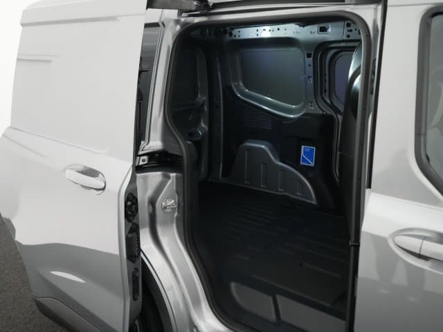 Ford E-Transit Courier Limited 44 kWh thumbnail 32