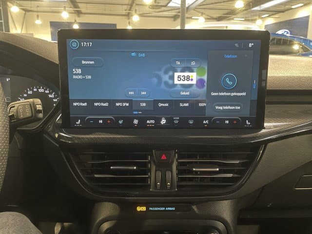 Ford Focus Wagon Ecoboost Hybrid 155 pk ST-line thumbnail 16