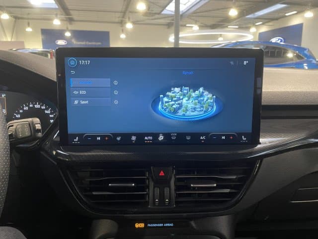 Ford Focus Wagon Ecoboost Hybrid 155 pk ST-line thumbnail 18