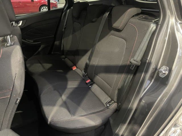 Ford Focus Wagon Ecoboost Hybrid 155 pk ST-line thumbnail 22