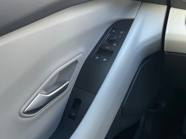 Ford Capri Ext Range RWD 77 kWh PREMIUM thumbnail 10