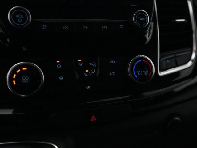 Ford Transit 350 L2H2 Limited 185 pk FWD thumbnail 15