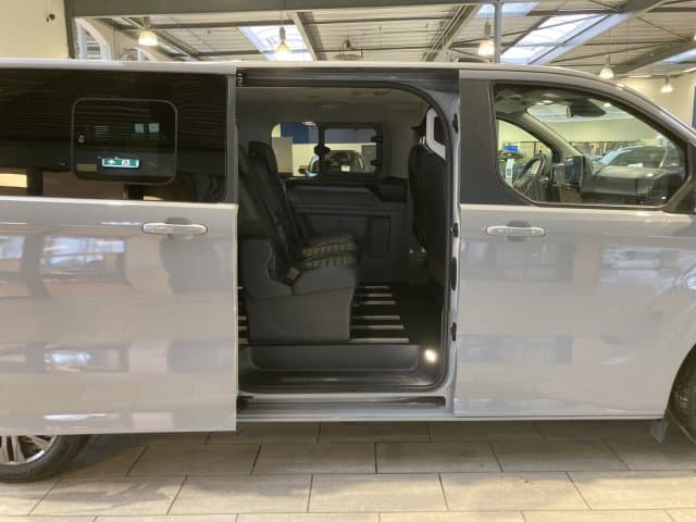 Ford Tourneo Custom Titanium X 340 2.5 PHEV 233 pk L2 9 persoons thumbnail 25