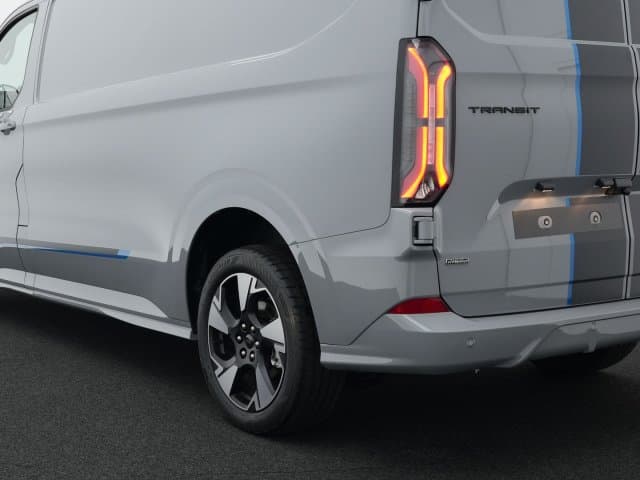 Ford Transit Custom 320 2.5 PHEV L2H1 Sport thumbnail 40