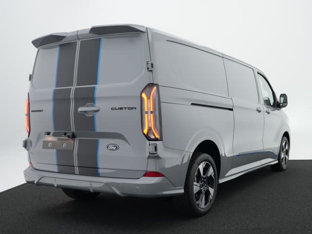 Ford Transit Custom 320 2.5 PHEV L2H1 Sport thumbnail 4