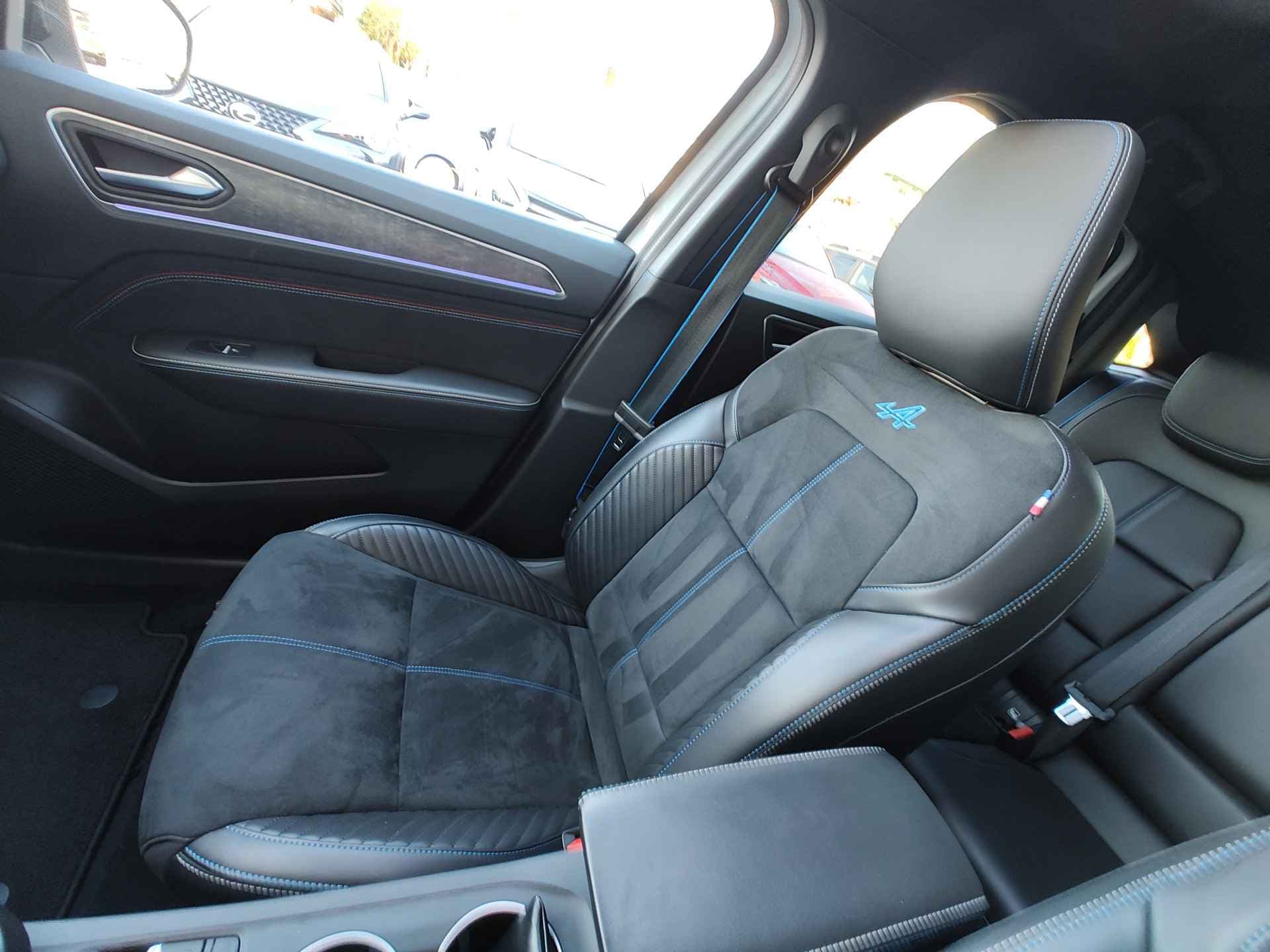 Renault Arkana 1.6 E-TECH FULL HYBRID 145 ESPRIT ALPINE AUT. thumbnail 23