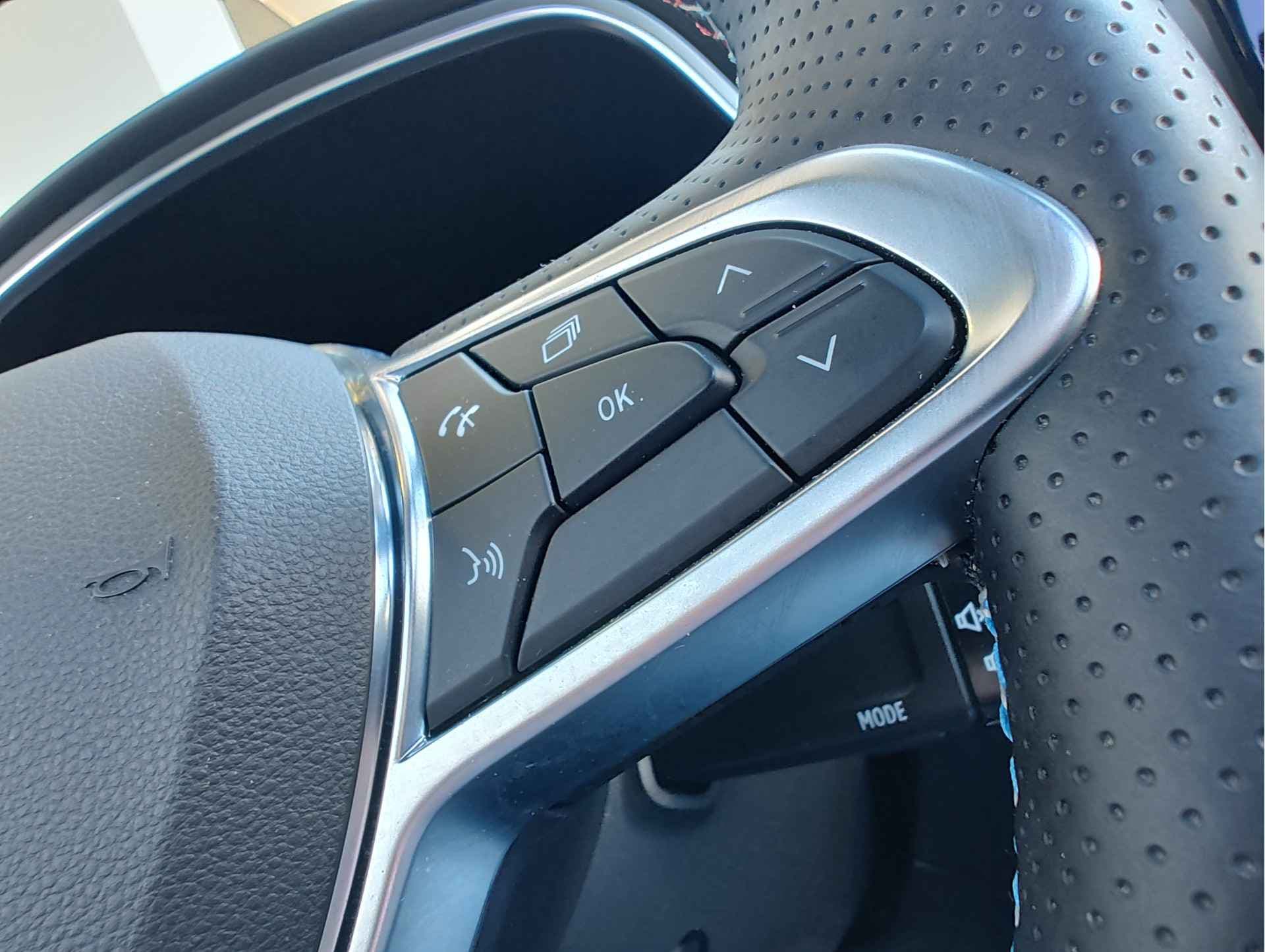 Renault Arkana 1.6 E-TECH FULL HYBRID 145 ESPRIT ALPINE AUT. thumbnail 25