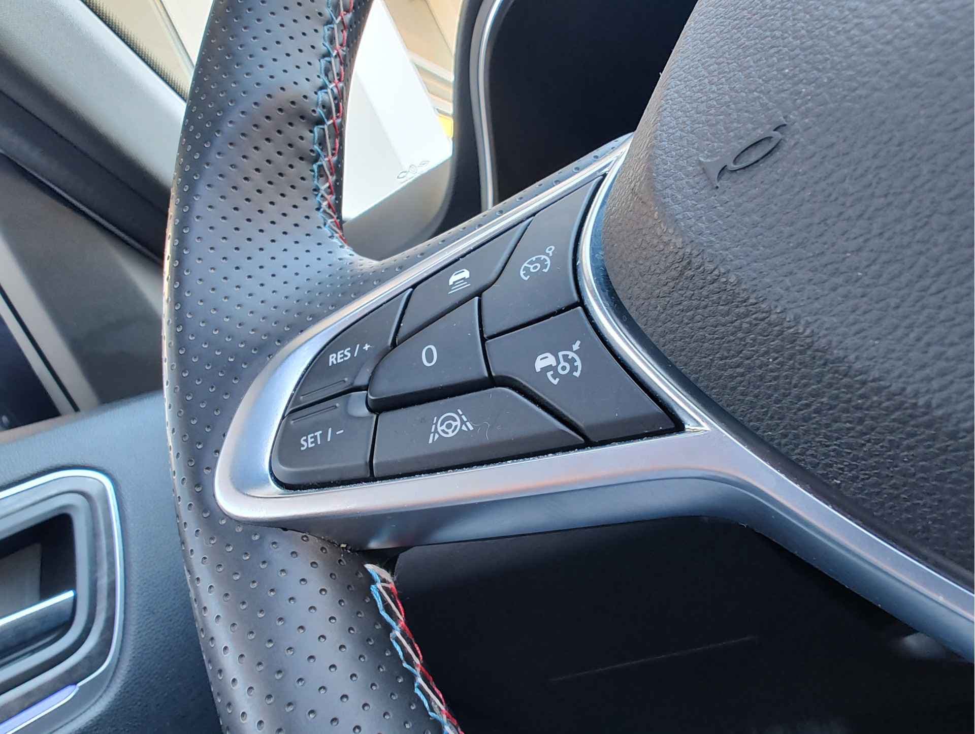 Renault Arkana 1.6 E-TECH FULL HYBRID 145 ESPRIT ALPINE AUT. thumbnail 27