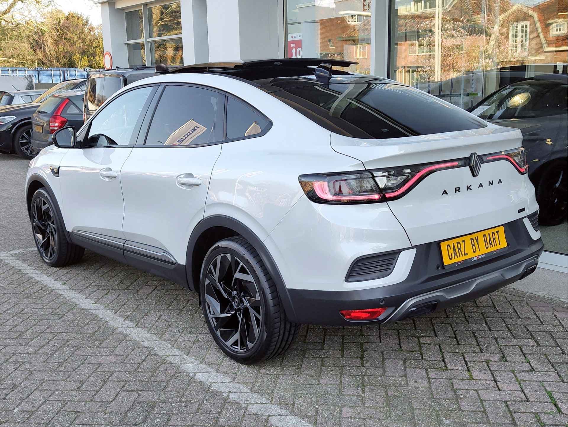 Renault Arkana 1.6 E-TECH FULL HYBRID 145 ESPRIT ALPINE AUT. thumbnail 3