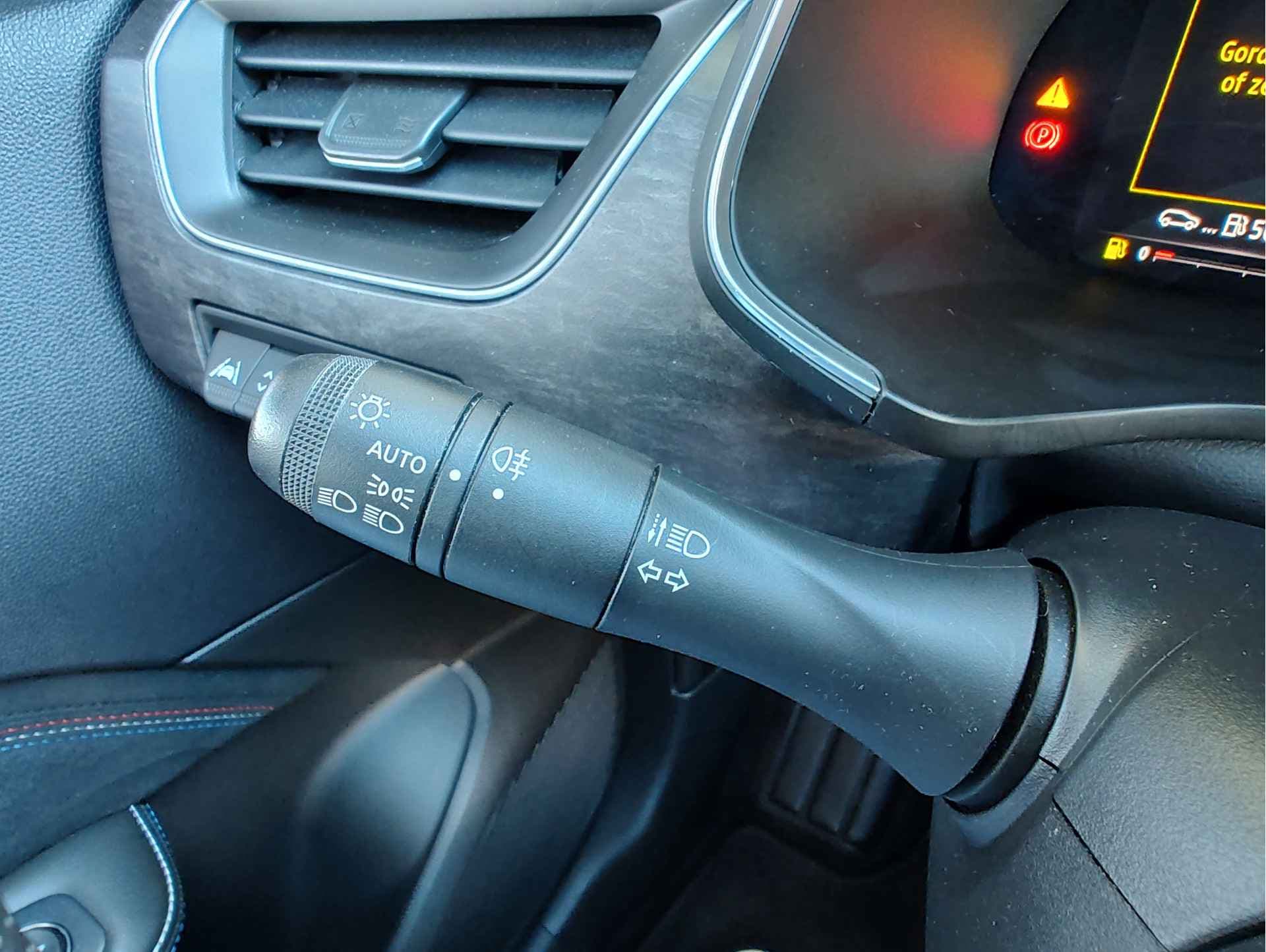 Renault Arkana 1.6 E-TECH FULL HYBRID 145 ESPRIT ALPINE AUT. thumbnail 31