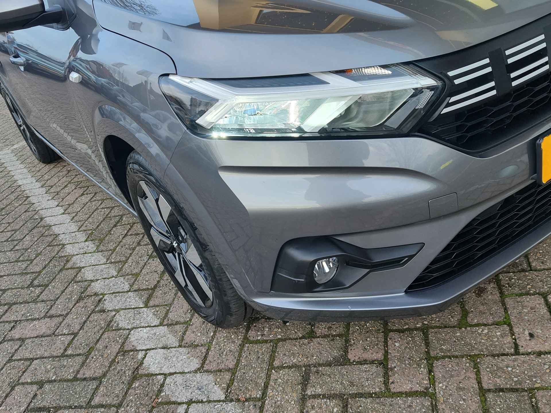 Dacia Sandero 1.0 TCE 90 EXPRESSION AUTOMAAT thumbnail 37