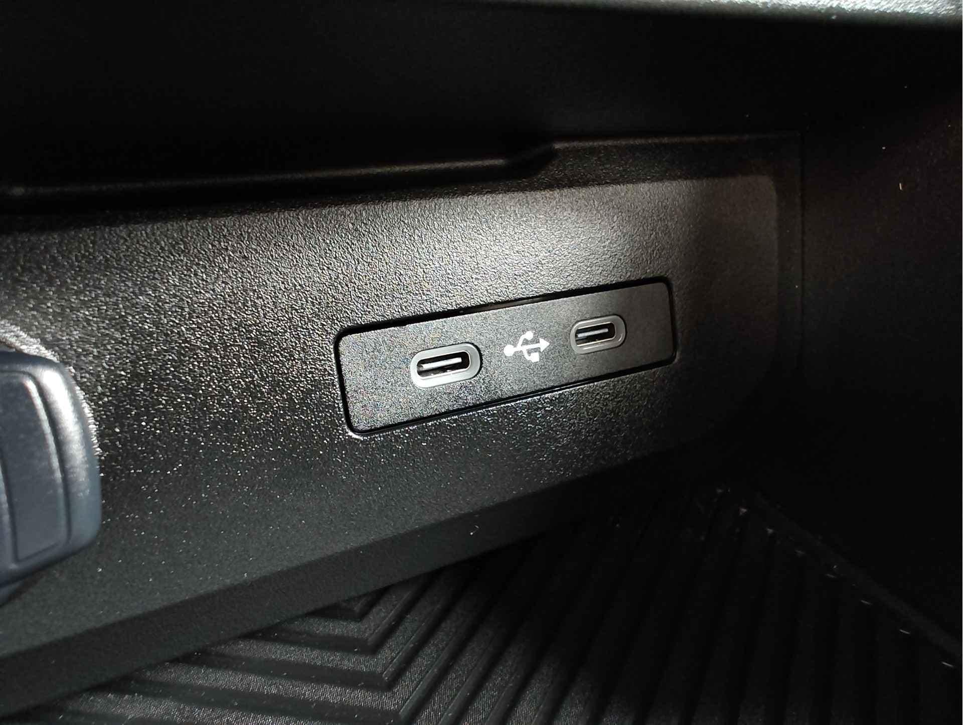 Dacia Duster 1.6 HYBRID 140 JOURNEY AUT. thumbnail 18