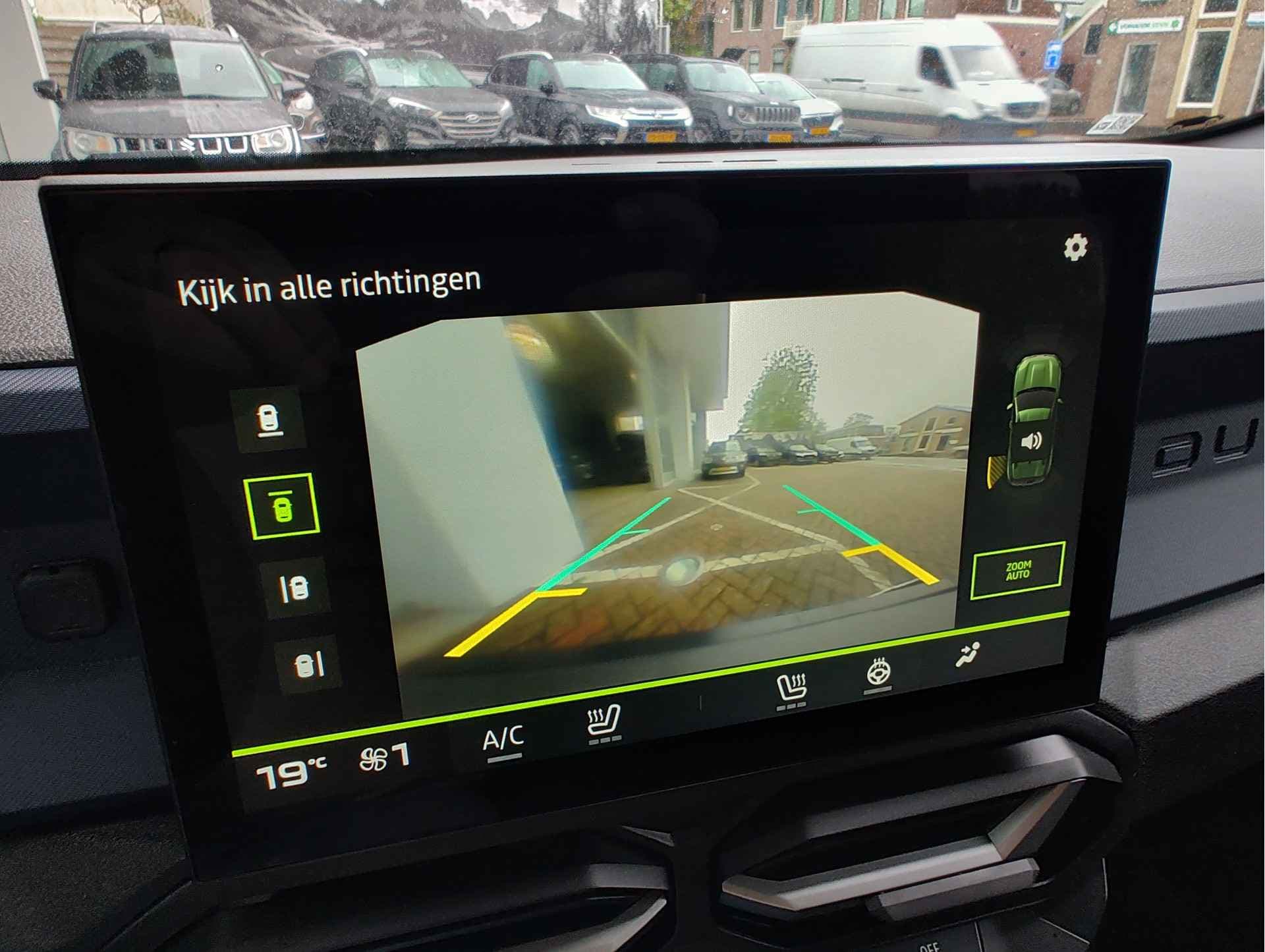 Dacia Duster 1.6 HYBRID 140 JOURNEY AUT. thumbnail 31