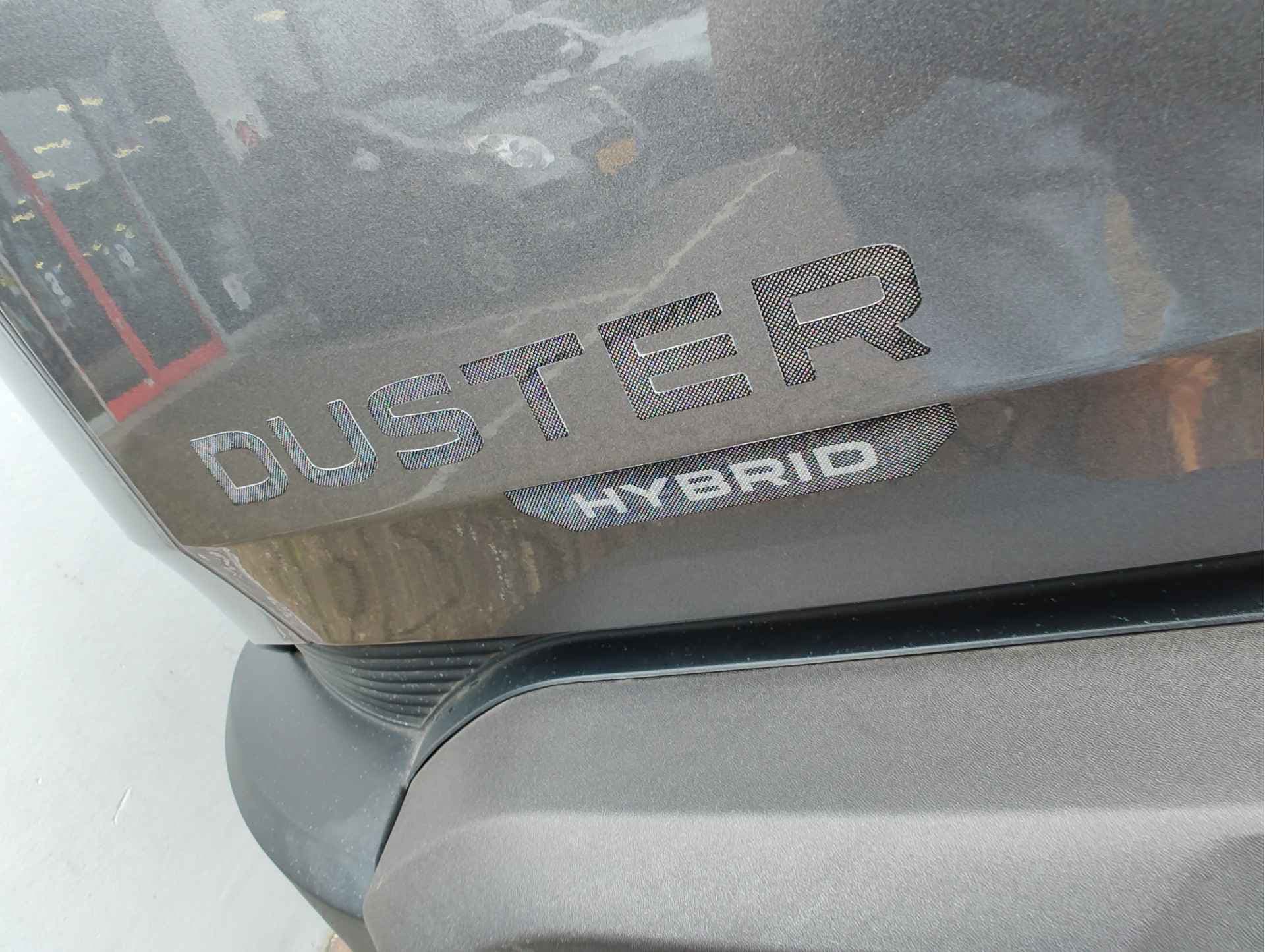 Dacia Duster 1.6 HYBRID 140 JOURNEY AUT. thumbnail 33