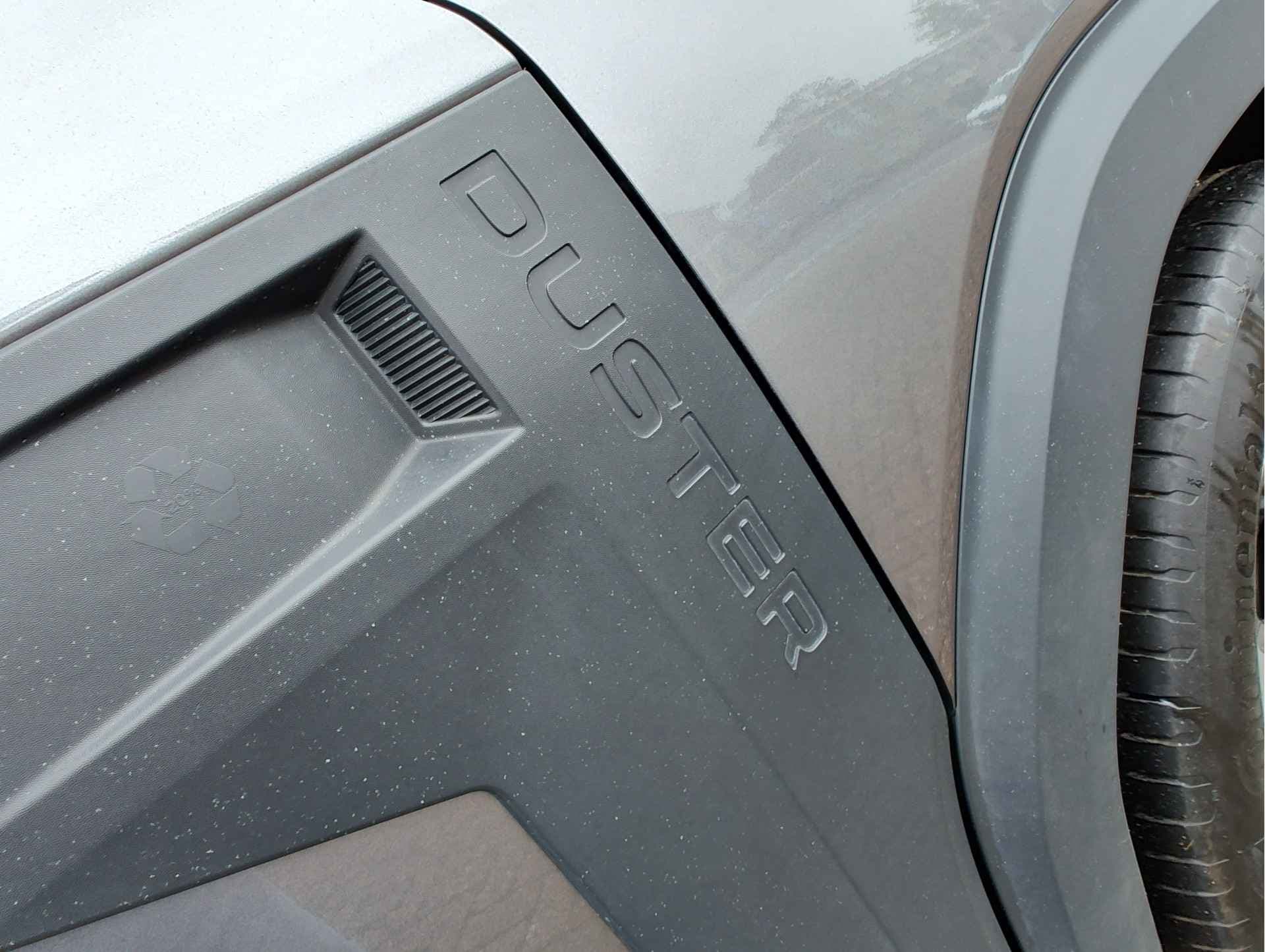 Dacia Duster 1.6 HYBRID 140 JOURNEY AUT. thumbnail 37