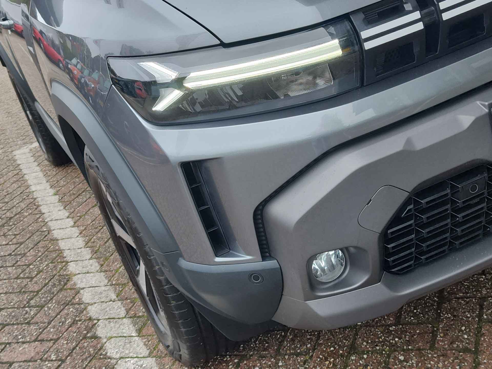 Dacia Duster 1.6 HYBRID 140 JOURNEY AUT. thumbnail 38