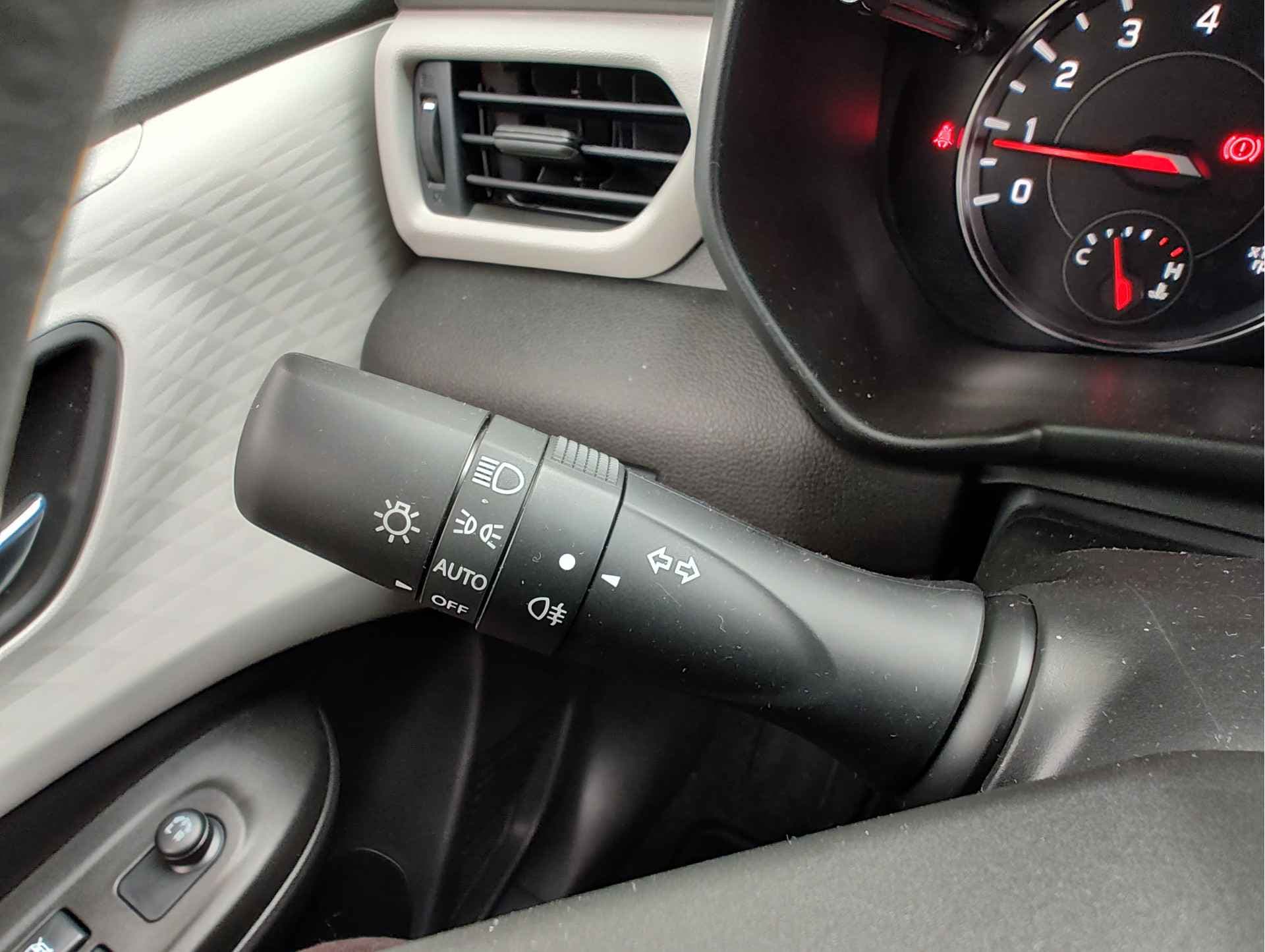 Suzuki Swift 1.2 SELECT SMART HYBRID thumbnail 26