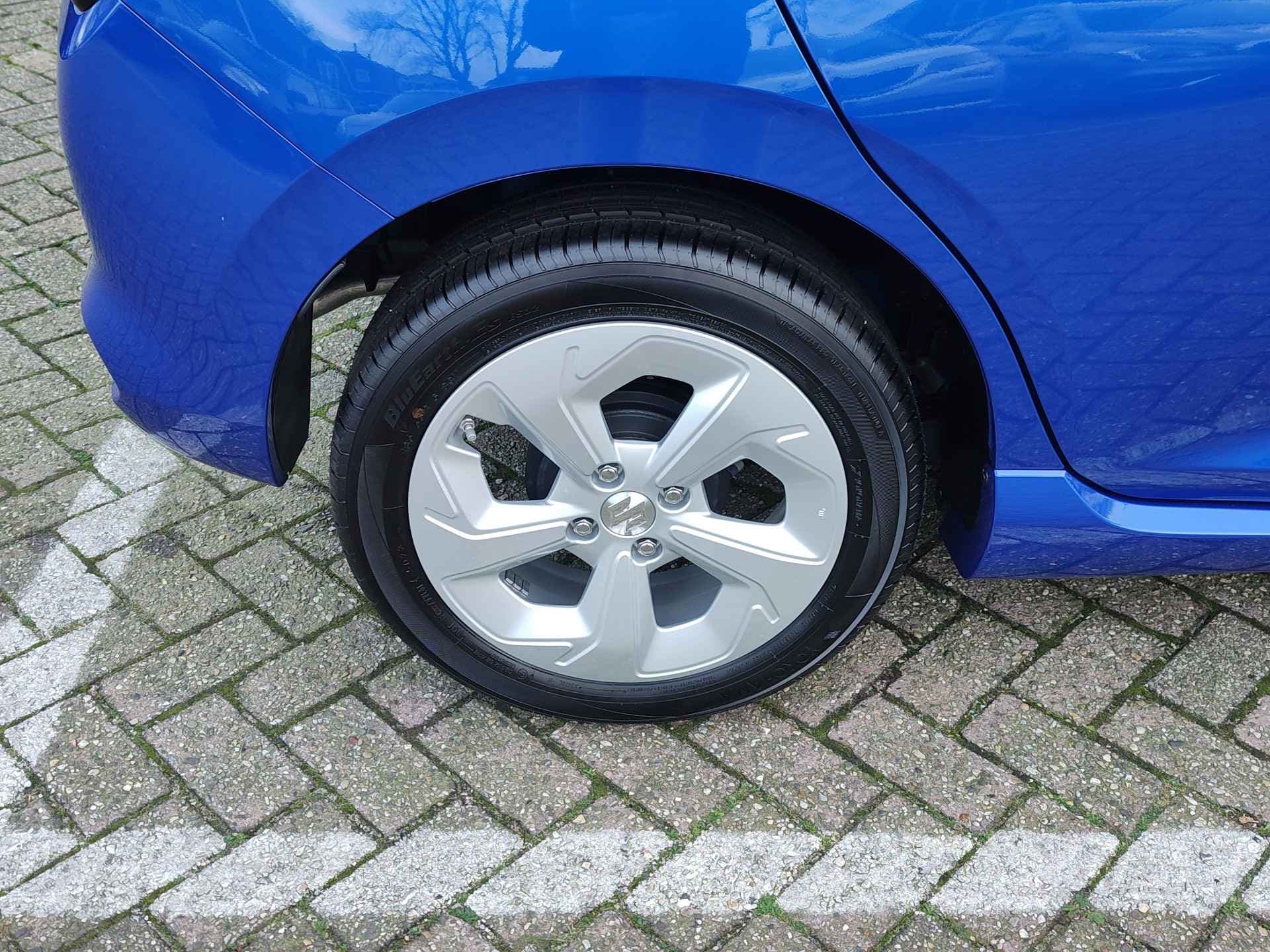 Suzuki Swift 1.2 SELECT SMART HYBRID thumbnail 31