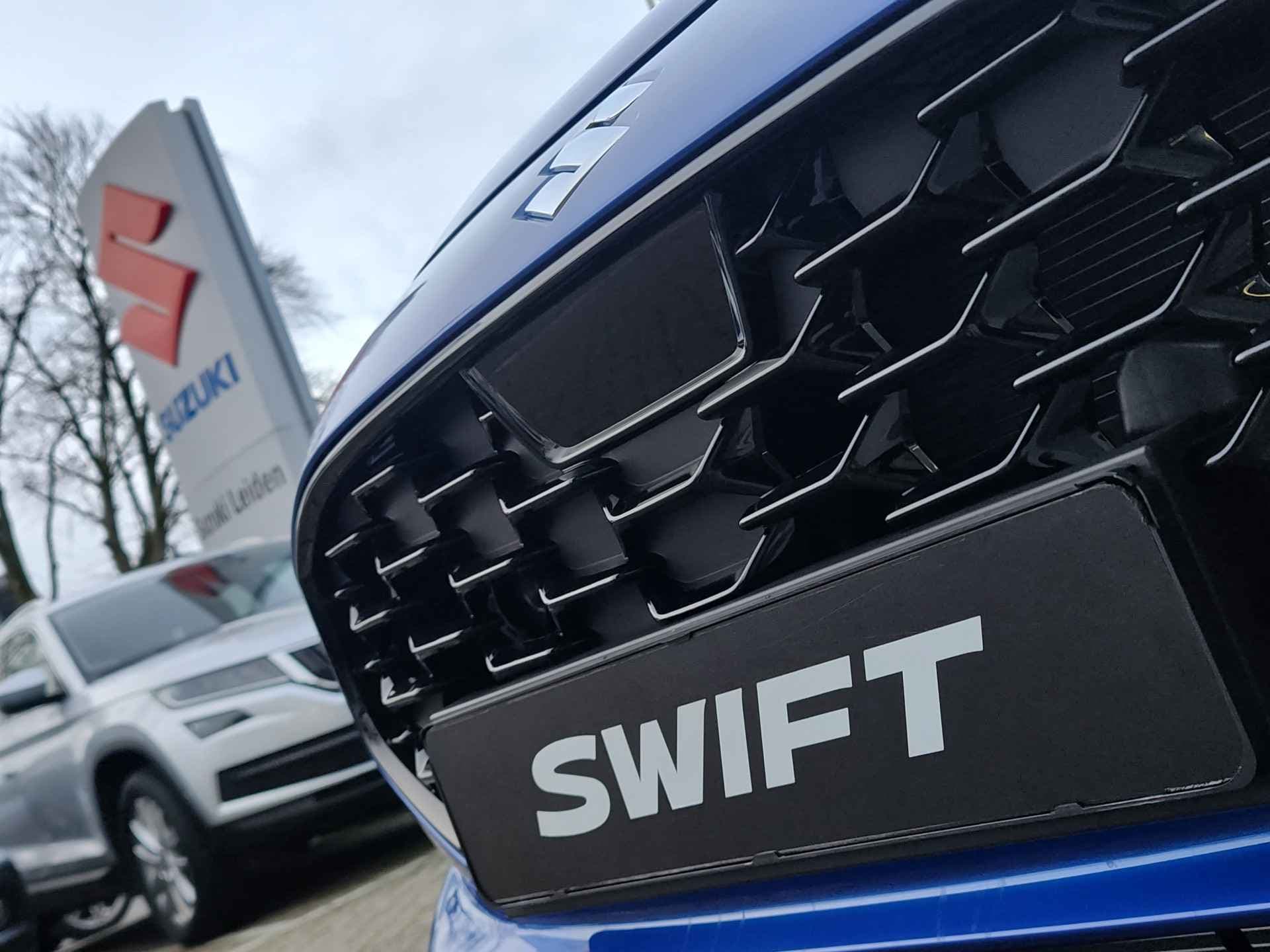 Suzuki Swift 1.2 SELECT SMART HYBRID thumbnail 35