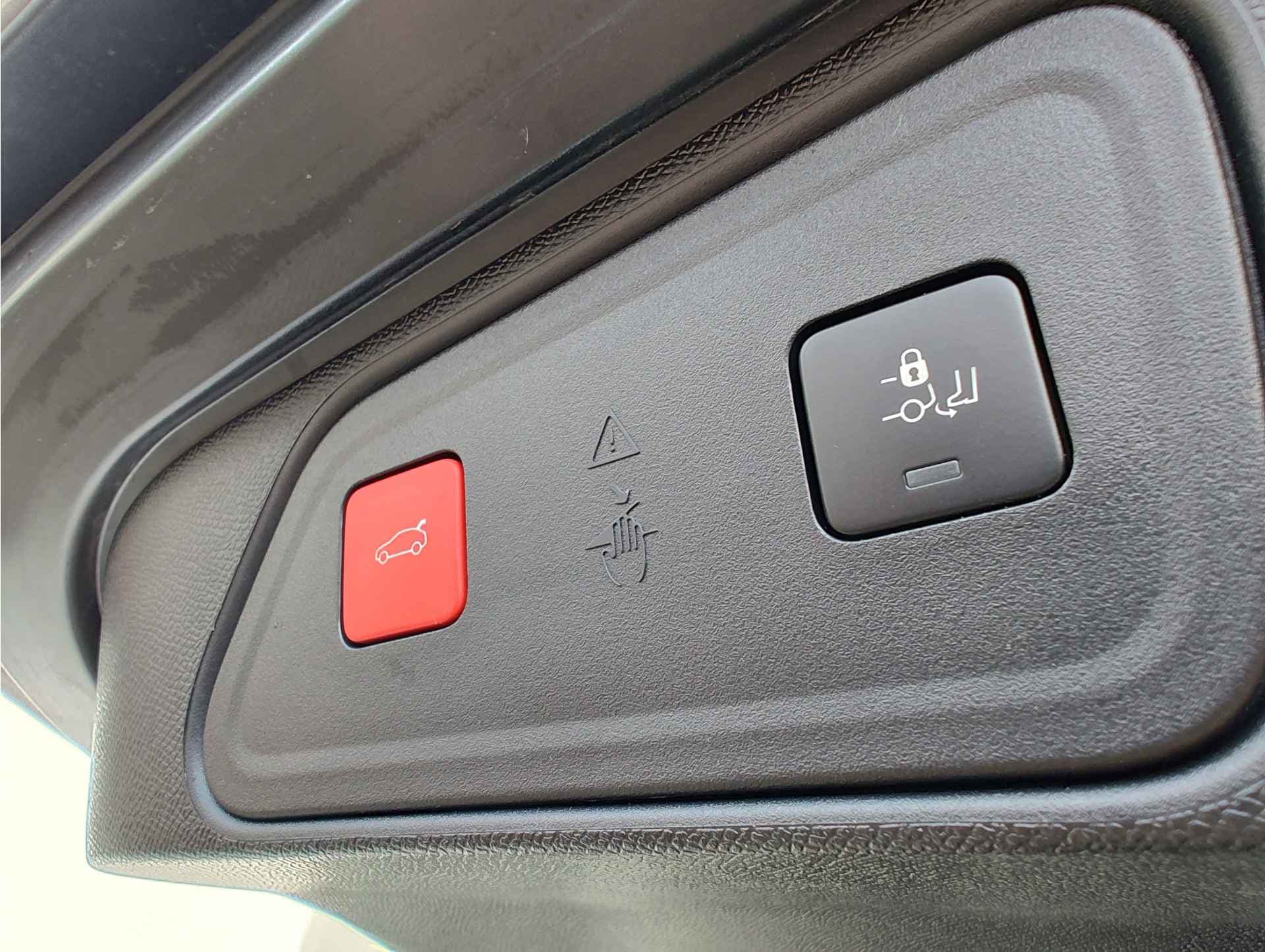 Peugeot 3008 1.2 HYBRID 136 GT AUTOMAAT thumbnail 12