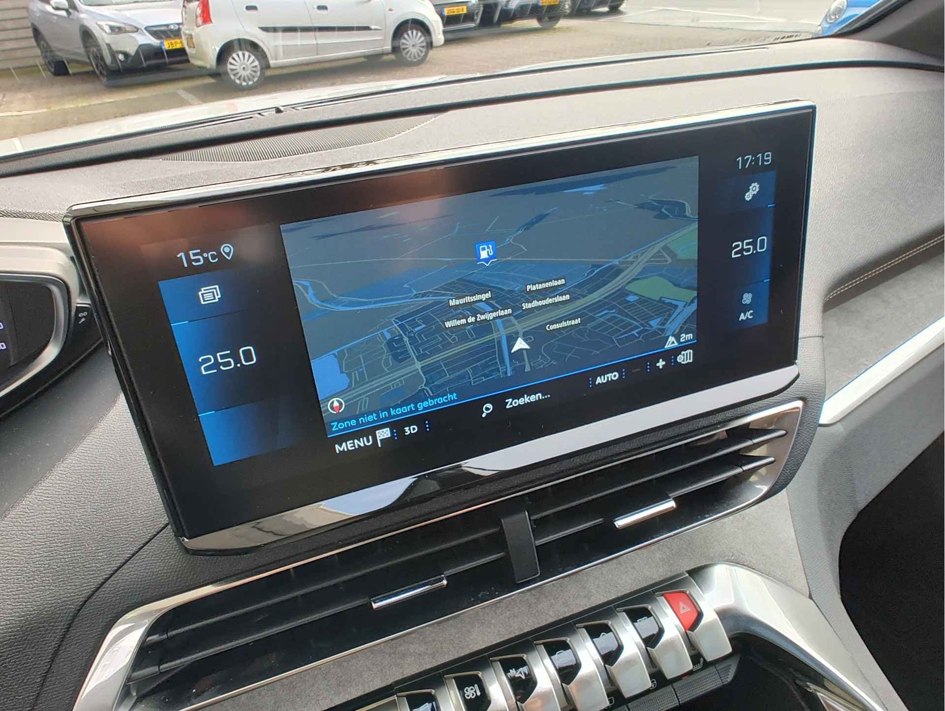 Peugeot 3008 1.2 HYBRID 136 GT AUTOMAAT thumbnail 17