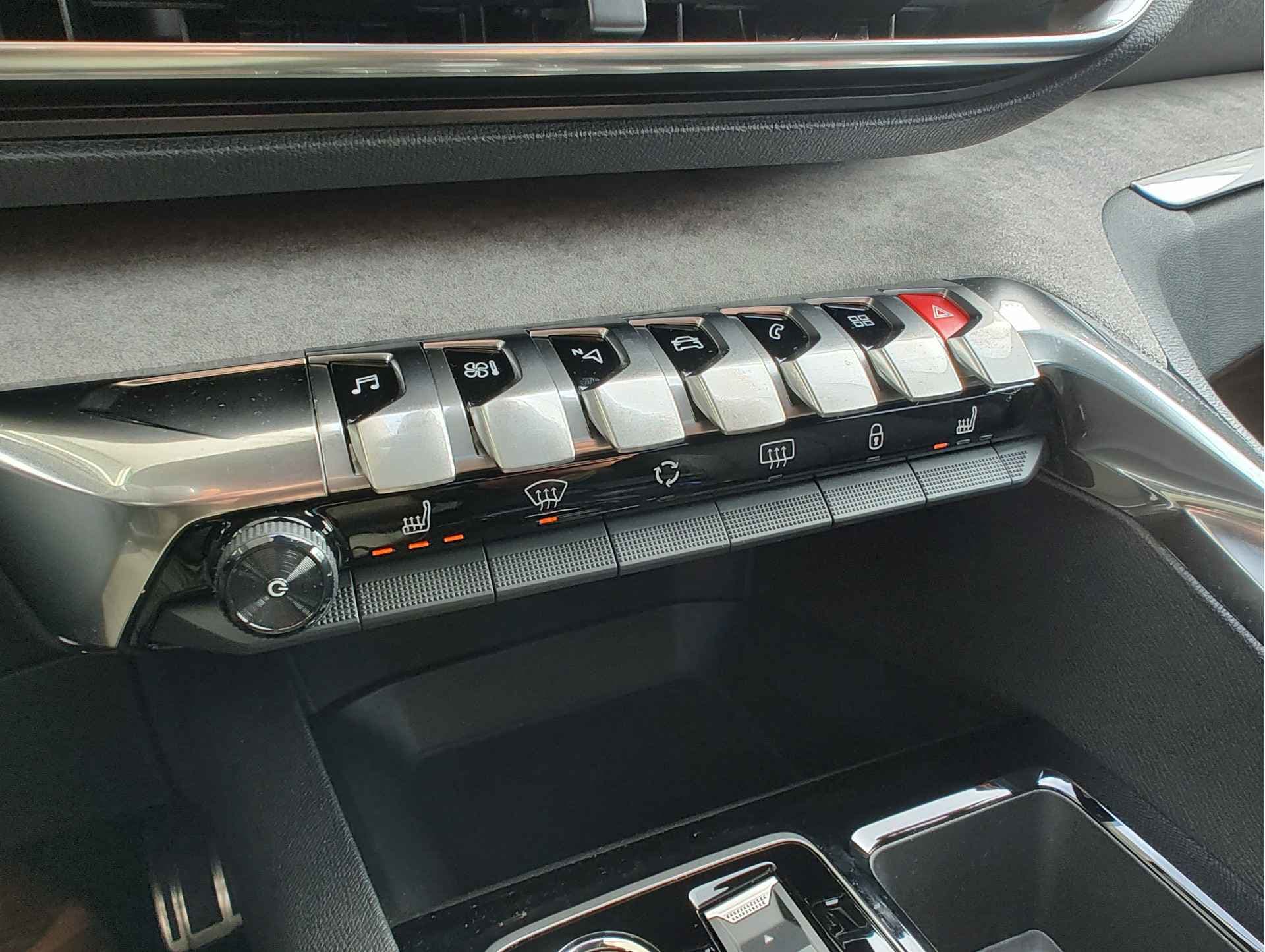 Peugeot 3008 1.2 HYBRID 136 GT AUTOMAAT thumbnail 18