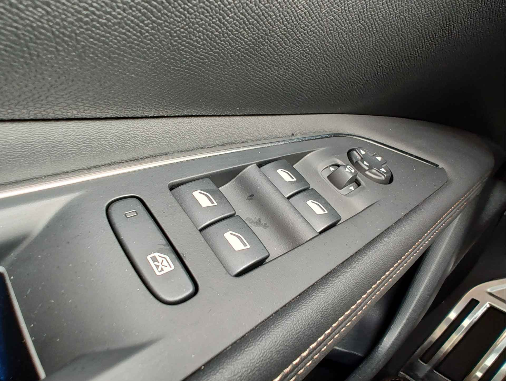 Peugeot 3008 1.2 HYBRID 136 GT AUTOMAAT thumbnail 26