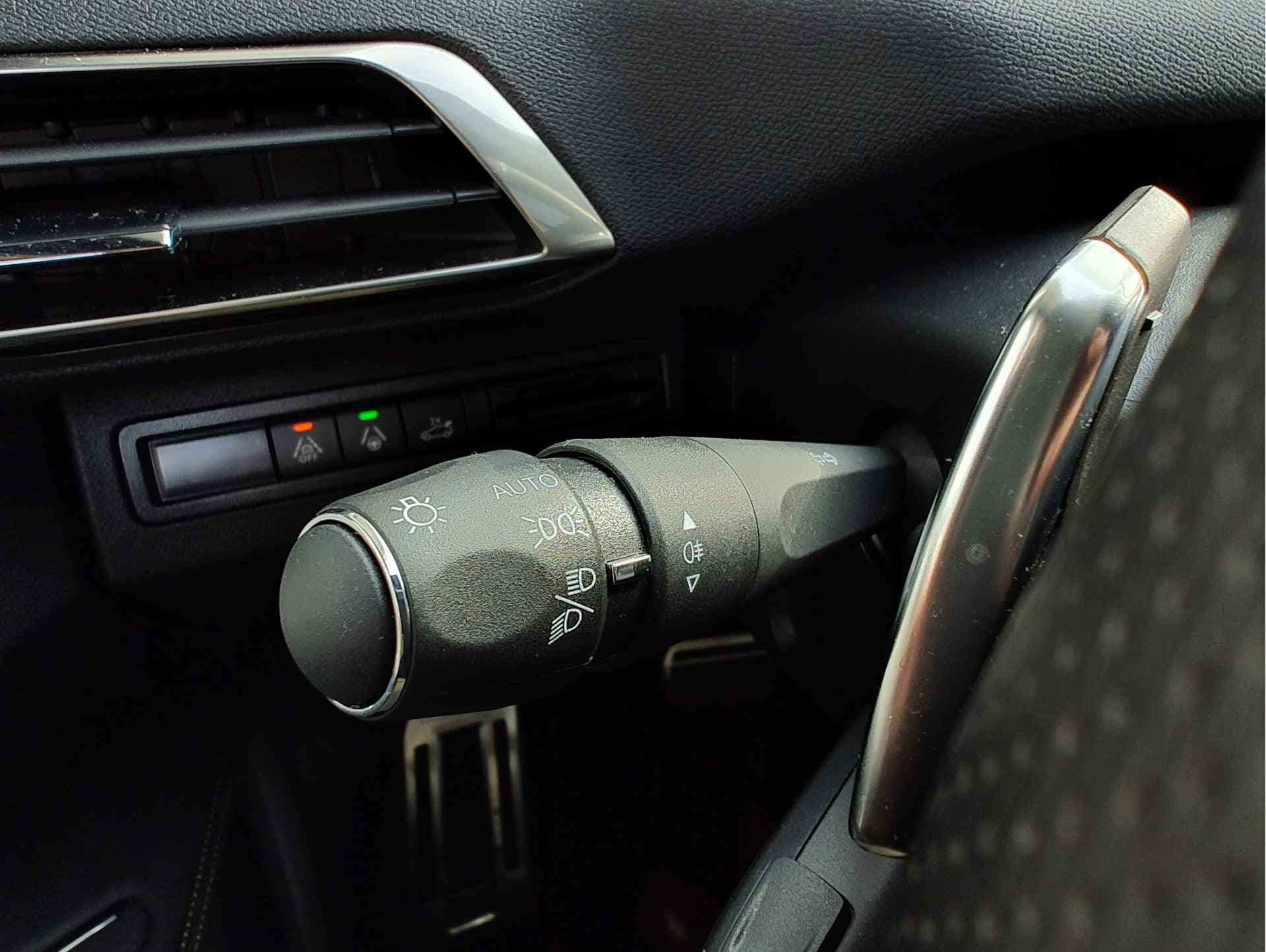 Peugeot 3008 1.2 HYBRID 136 GT AUTOMAAT thumbnail 28