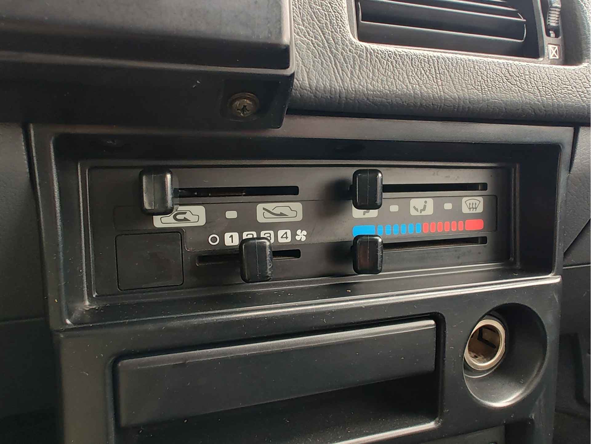 Nissan Sunny 1.3 LX AUTOMAAT thumbnail 16