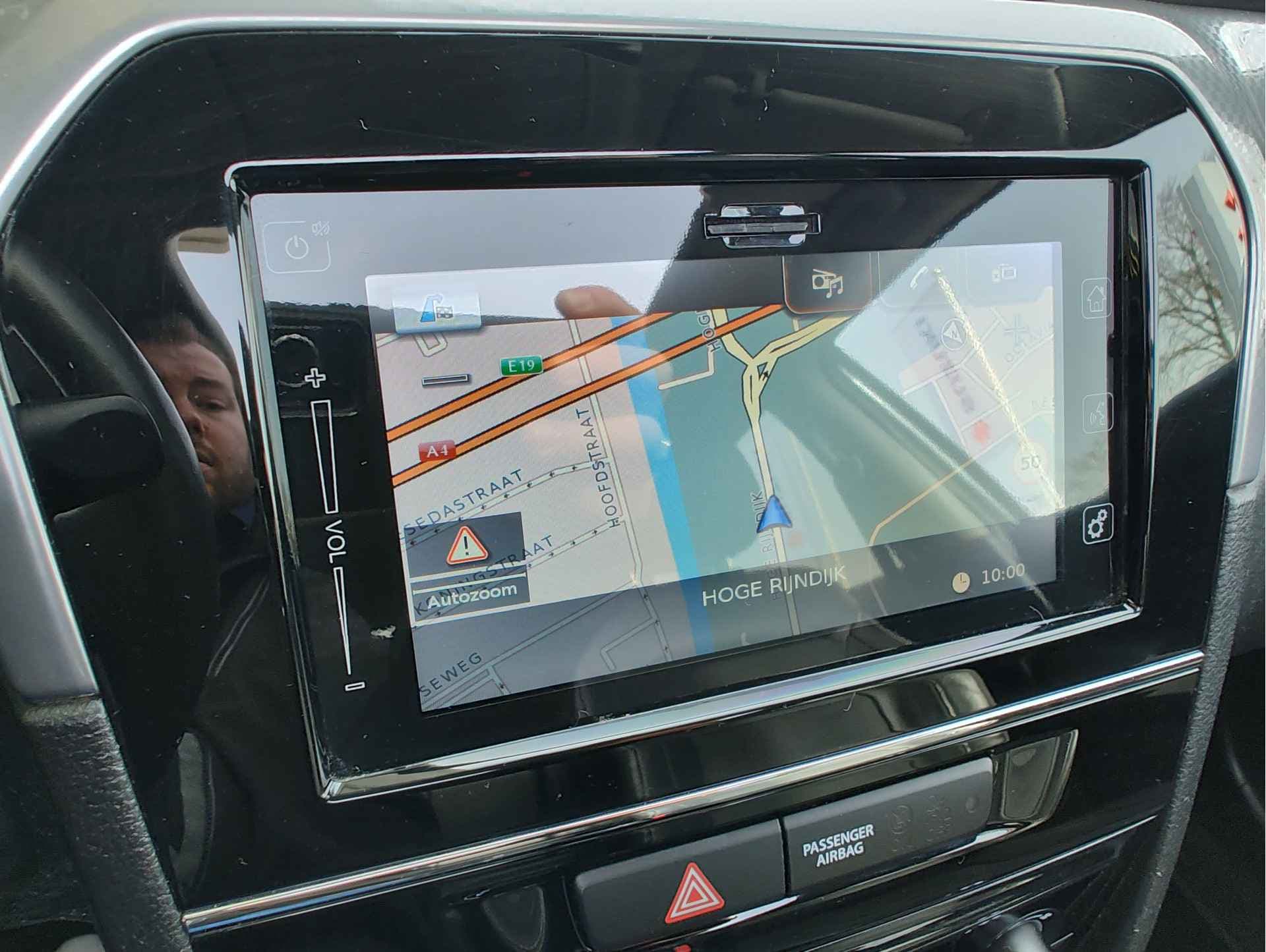 Suzuki Vitara 1.6 HIGH EXECUTIVE thumbnail 17